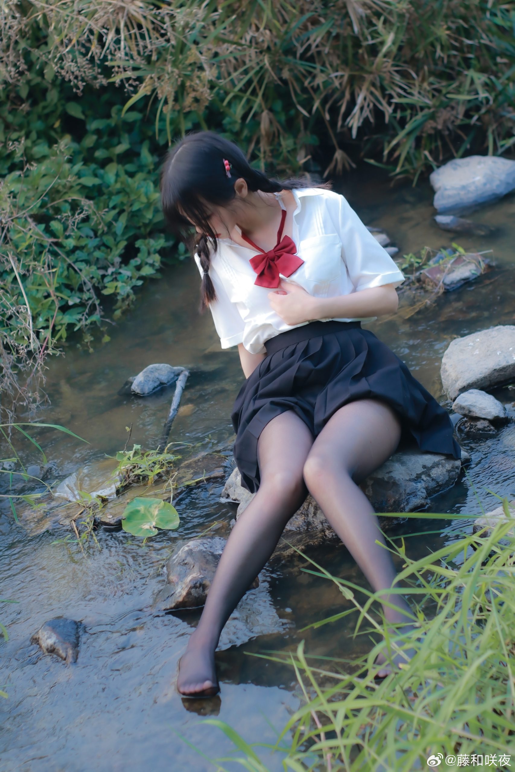 河边的jk少女~ 夏天一起玩水吧~@藤和咲夜-米哈社