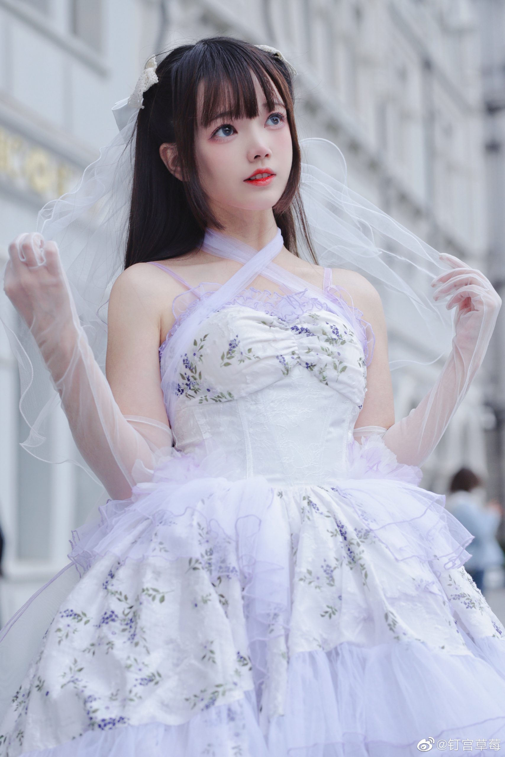 穿上漂亮的小裙子去外滩拍照咯～@钉宫草莓-米哈社