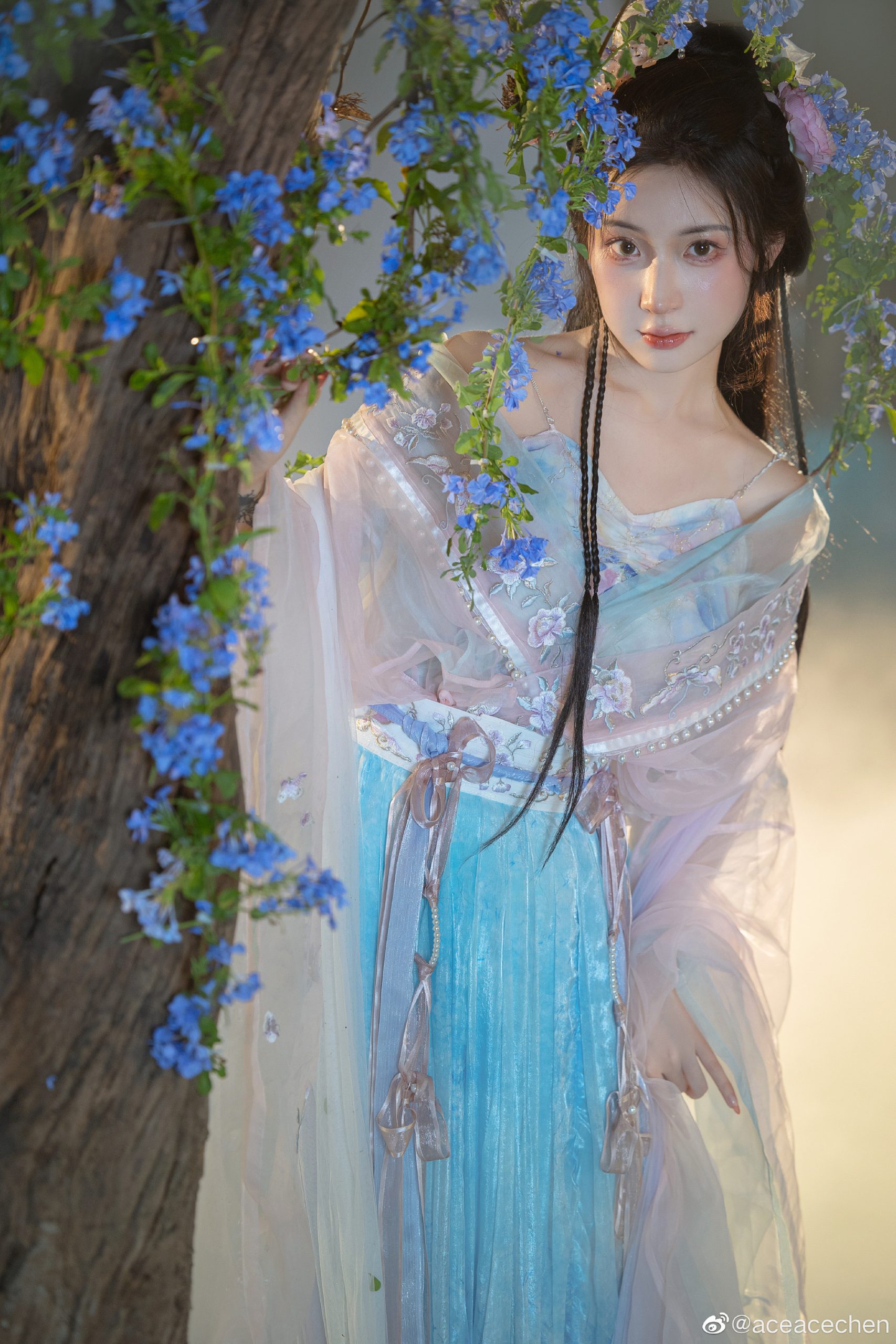 【汉服写真】梦中所见 满眼山花如翡-米哈社