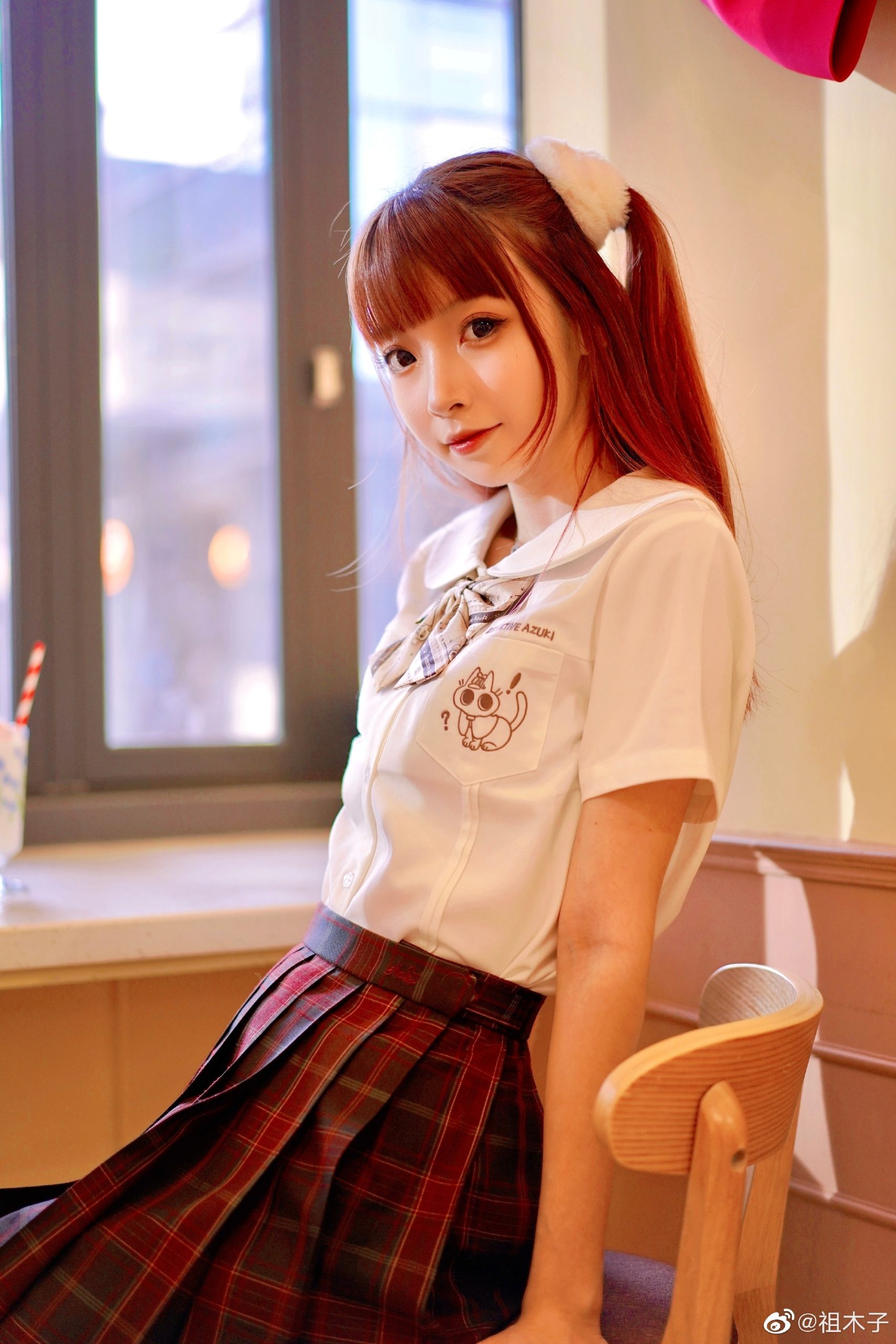 芜呼 穿了超可爱的小豆泥制服 @祖木子-米哈社