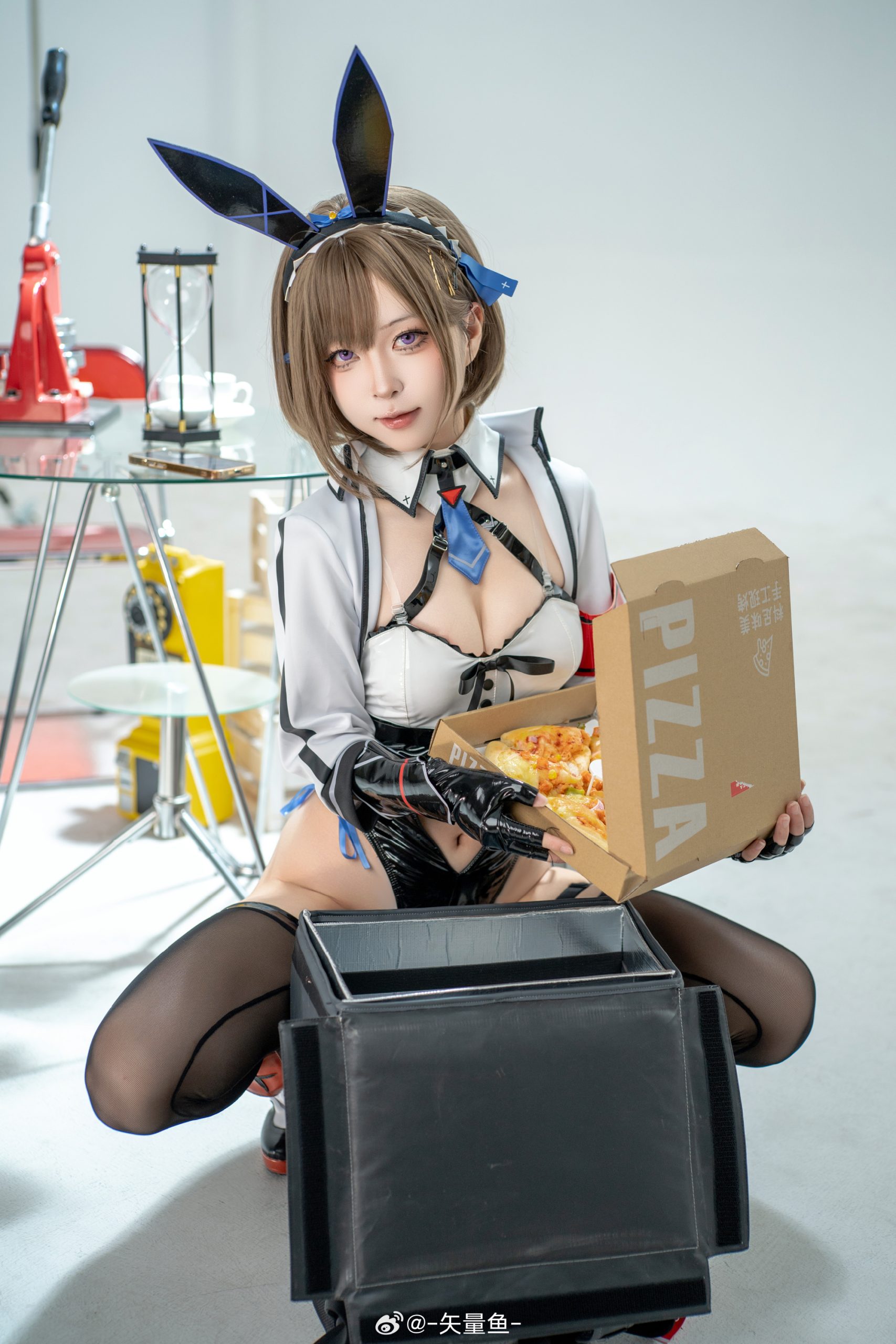 cosplay 您好，骑手吃掉了您的外卖并很不乐意为您效劳~ 外卖兔女郎-小葵@-矢量鱼--米哈社